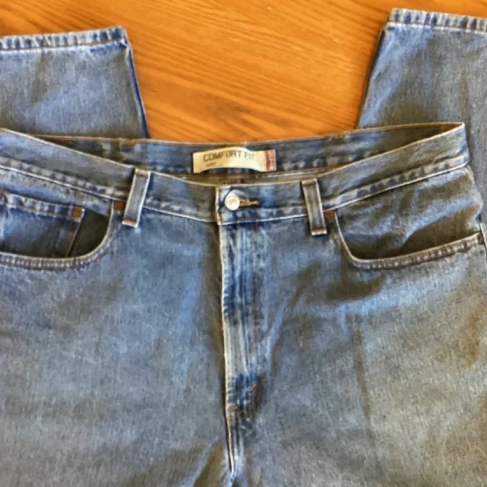 Men’s 560 Levi’s Jeans Size 38/30 - Picture 4 of 5